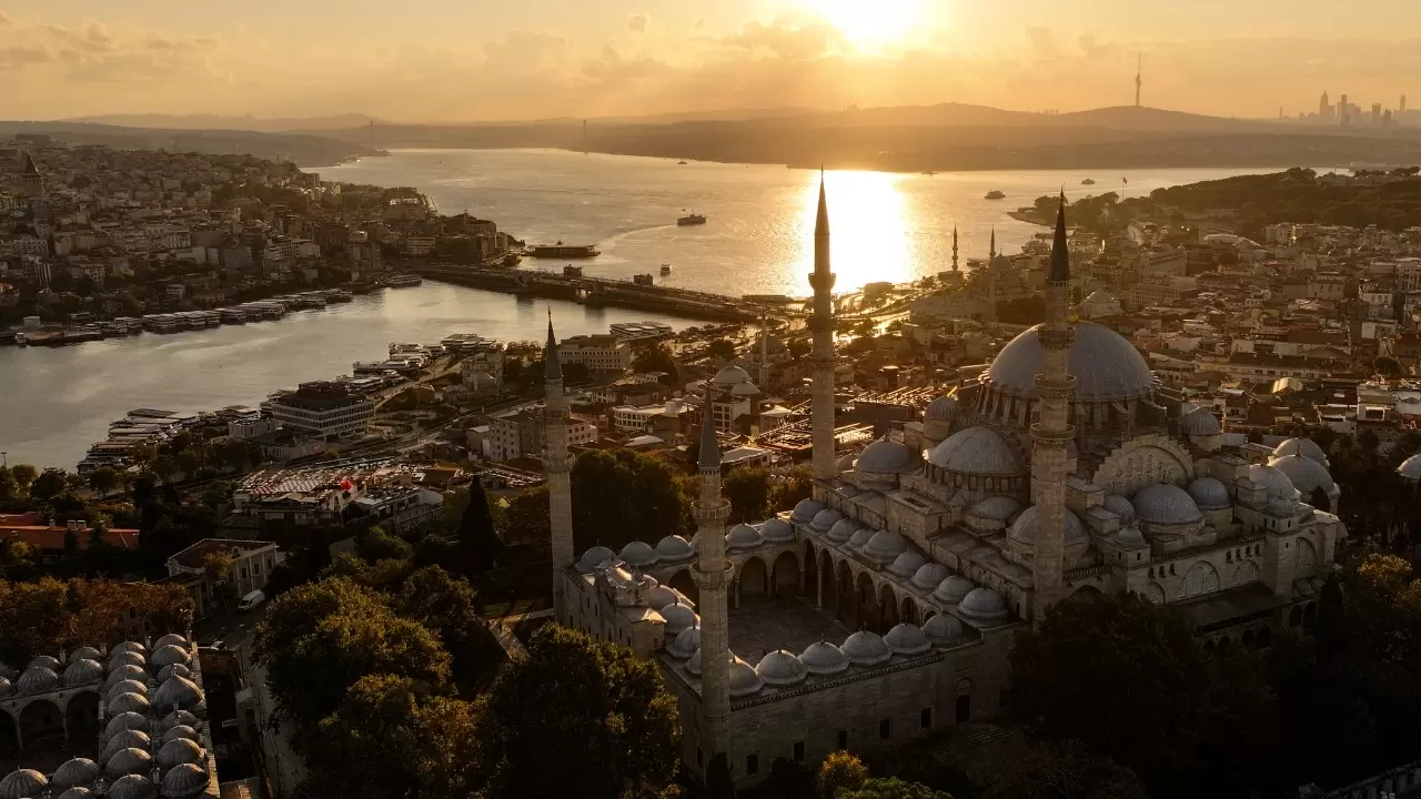İstanbul’da gün doğumundan büyüleyen manzara! 6