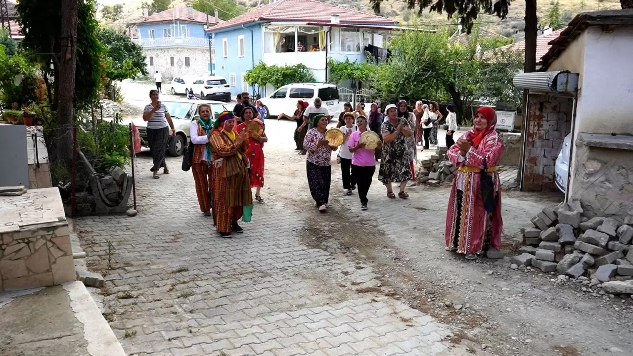 Isparta’da 300 yıllık “ünleme” geleneği 4