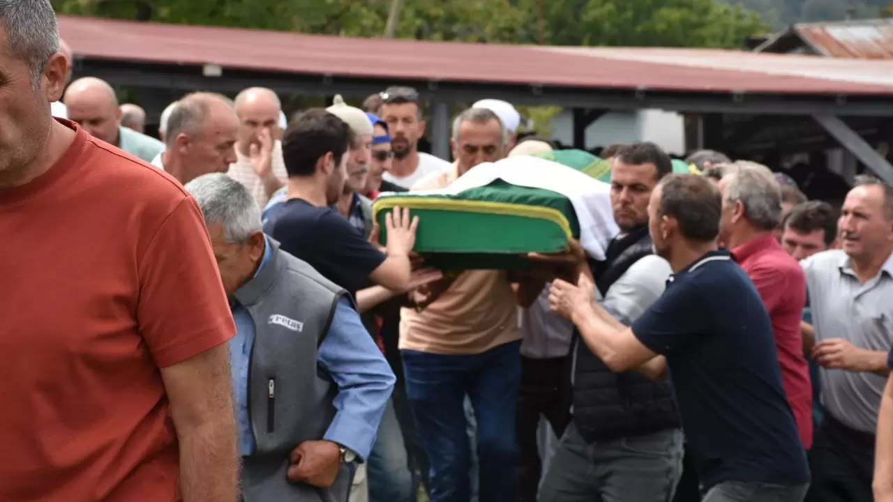 Sakarya’da fındık bahçesinde kalp krizi geçiren adam hayatını kaybetti 3