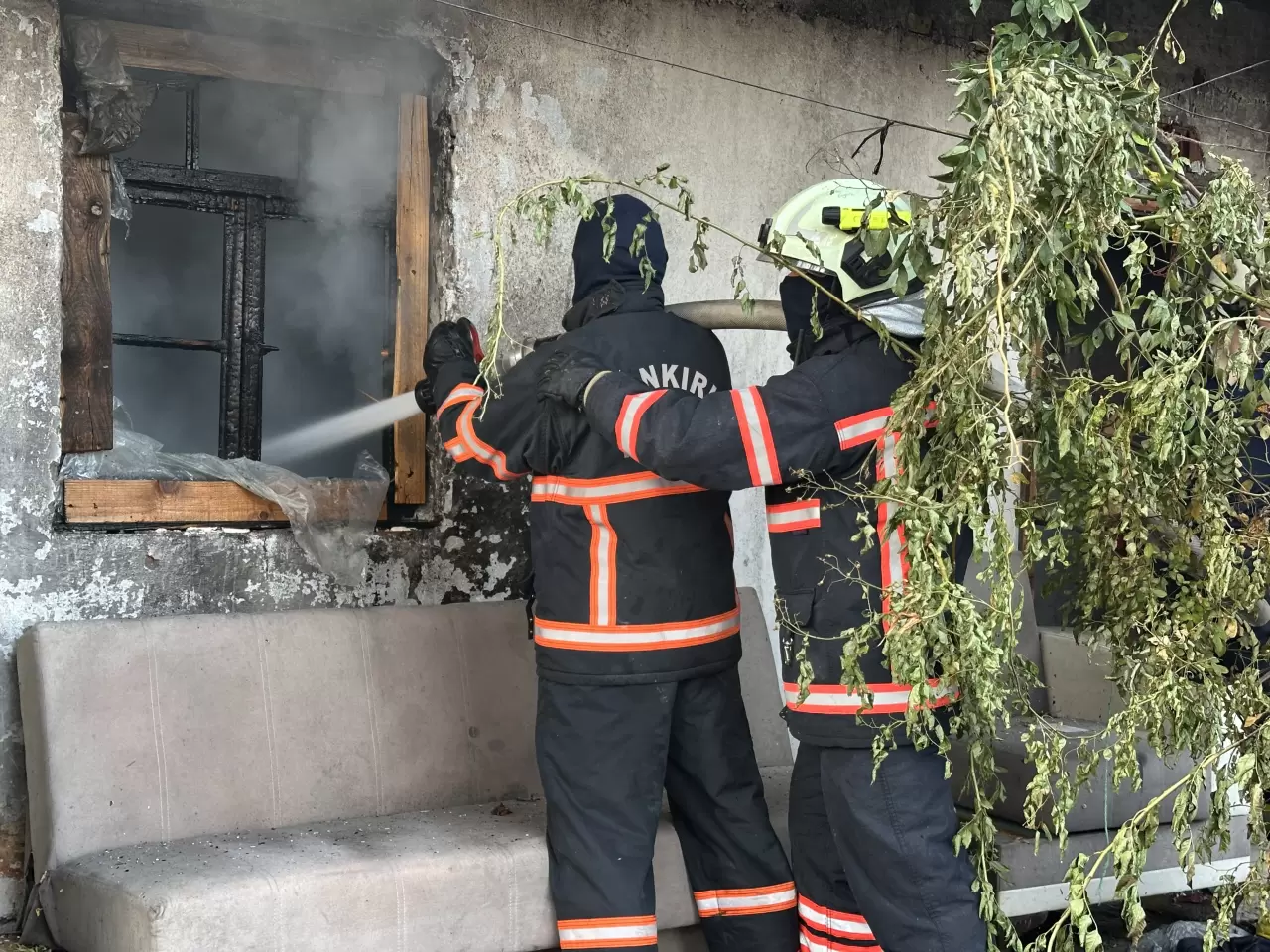 Çankırı'da çıkan yangın büyük hasar bıraktı! 2