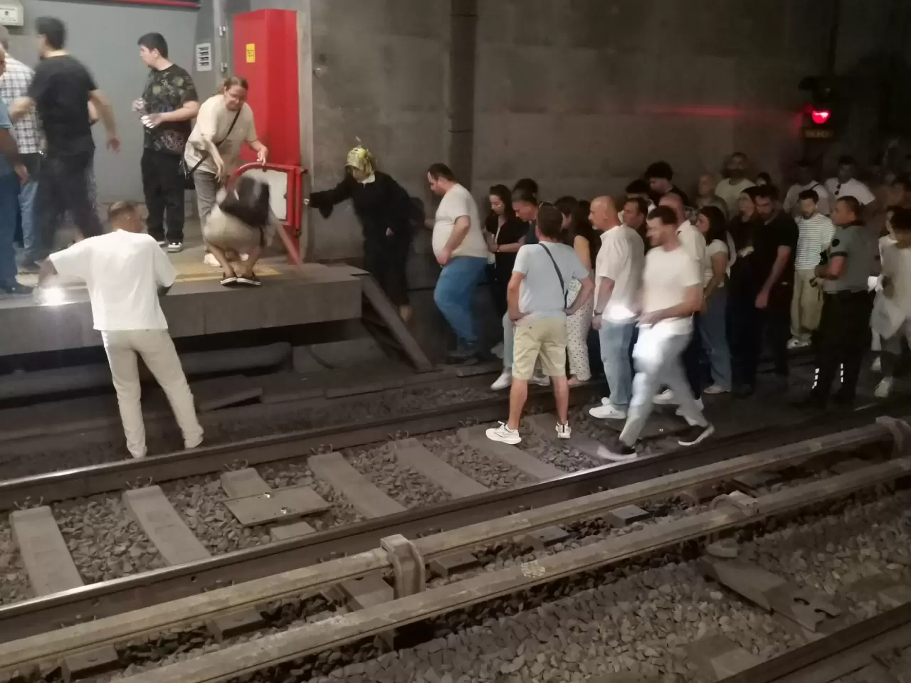 İzmir Metro'da teknik arıza kabusu 1