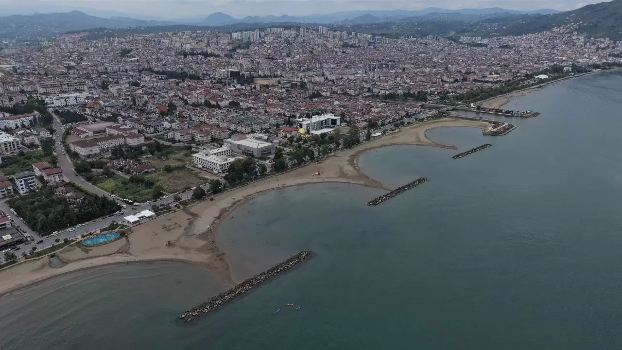 Berrak deniziyle dikkat çekiyor! 7