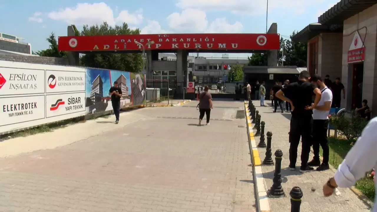 Fatih'te sosyal medya tartışması kanlı bitti 7