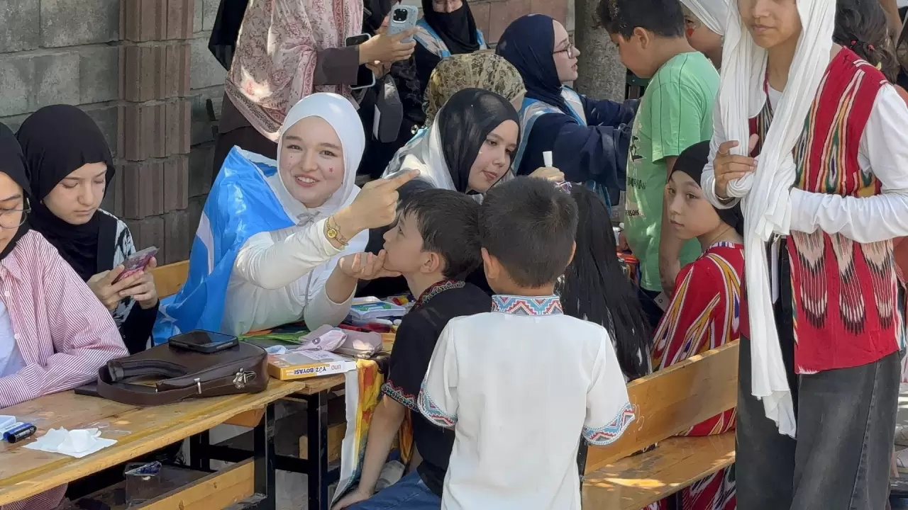 Küçükçekmece’de Uygur kültürü çocukların oyunlarıyla yaşatıldı 4