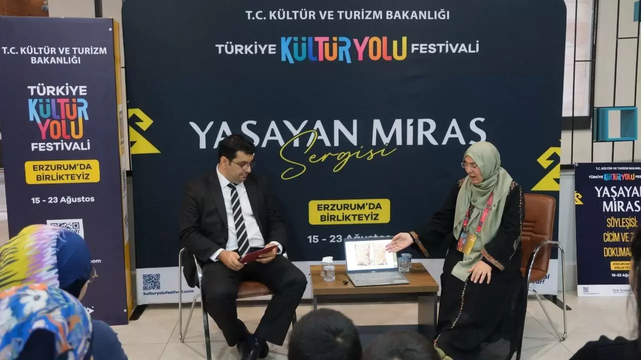 FotoMaraton ve “Osmanlı’nın Mukaddes Emanetleri” sergisi ilgi gördü 1