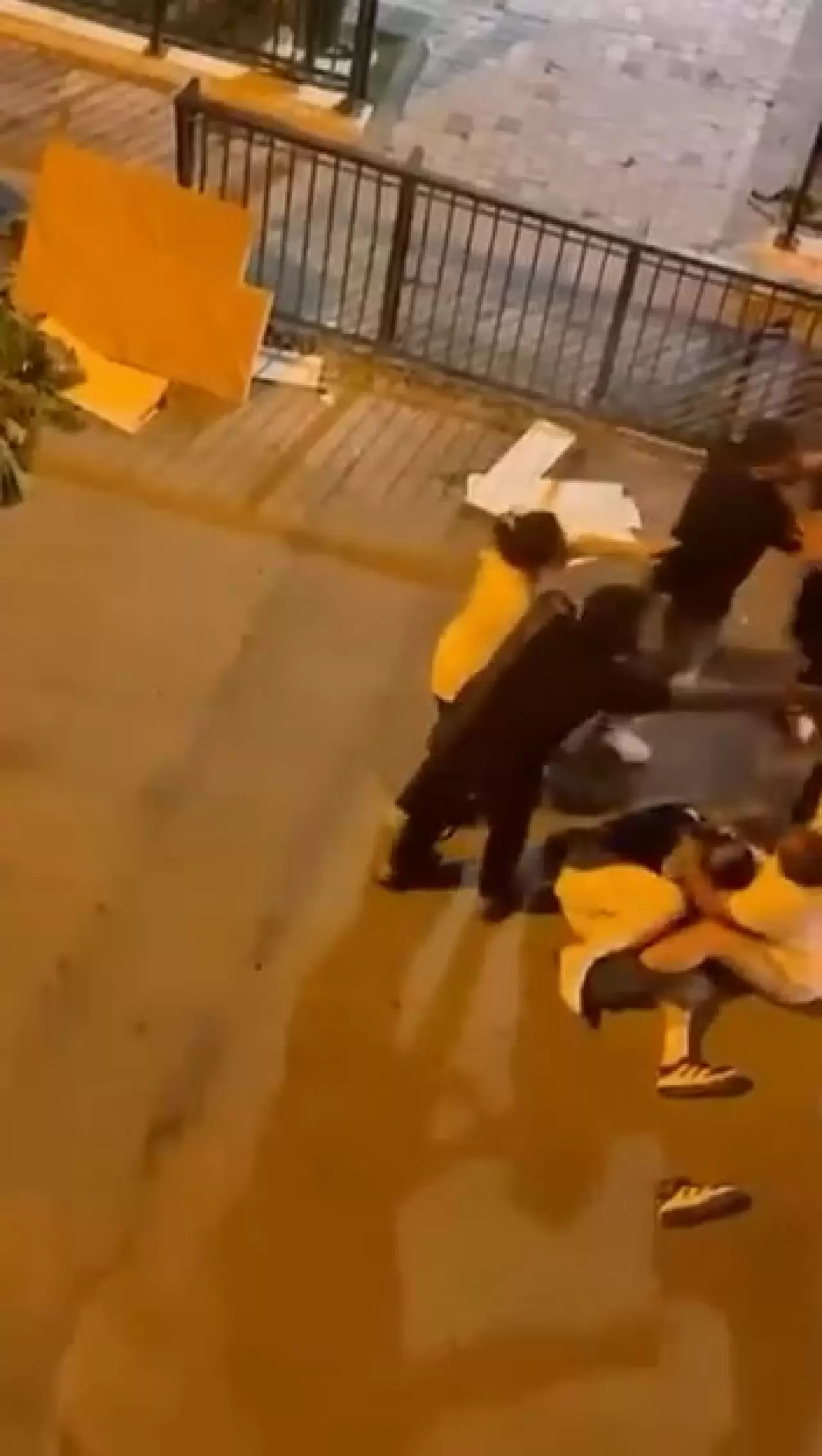 Çekmeköy'de yol verme kavgası 5
