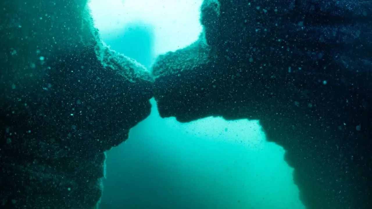 Elazığ'da Hazar Gölü'nün altında tarihi keşif! 9