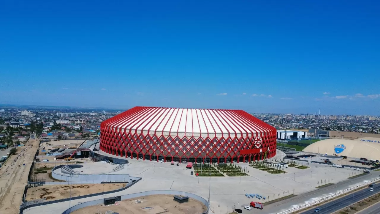 Kırgızistan’da 51 bin kişilik dev stadyum tamamlandı! 5