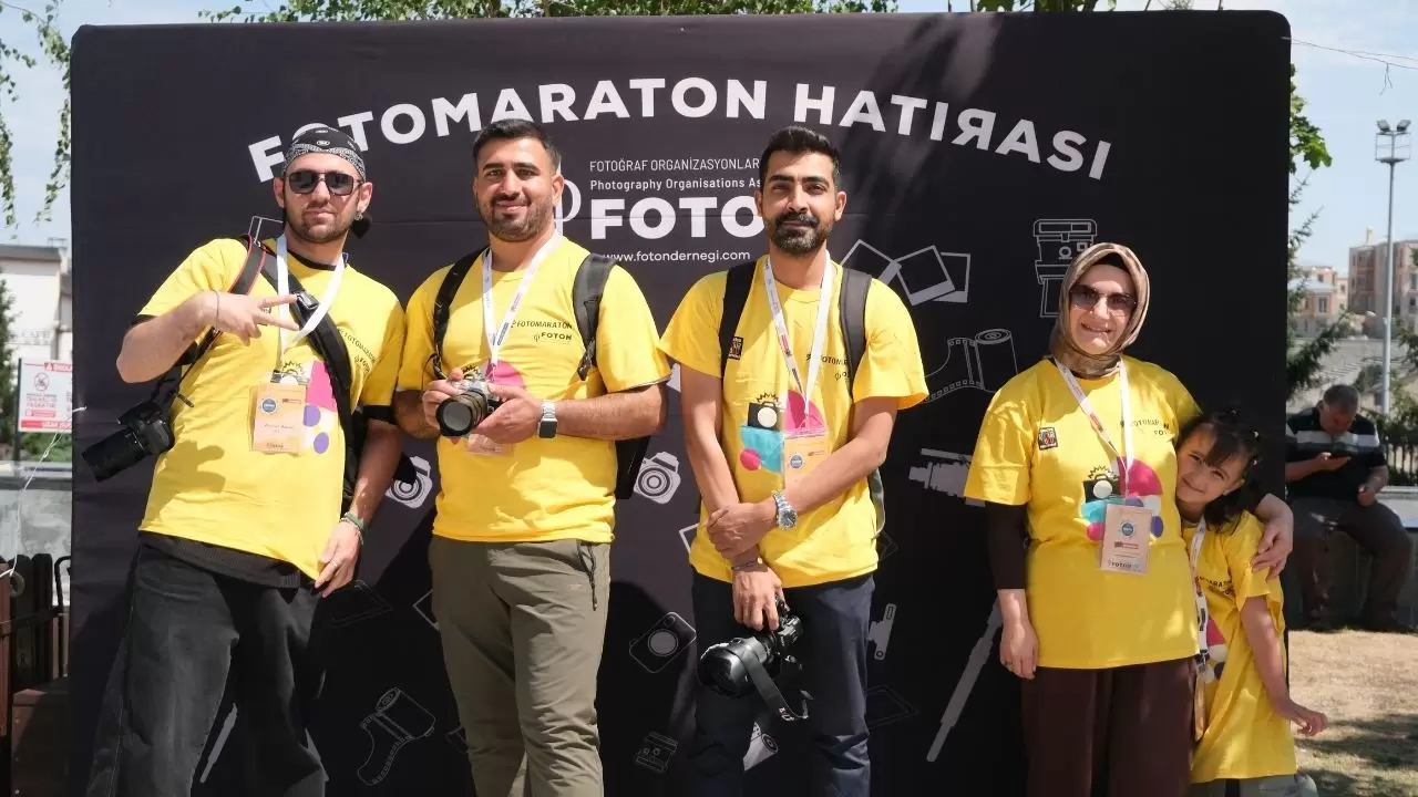 FotoMaraton ve “Osmanlı’nın Mukaddes Emanetleri” sergisi ilgi gördü 8
