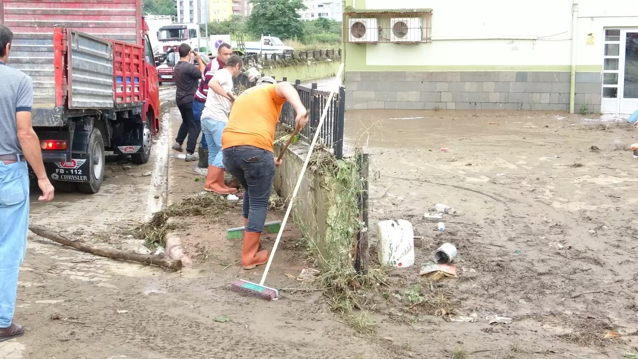 Giresun’da şiddetli yağış sonrası taşkın! 2