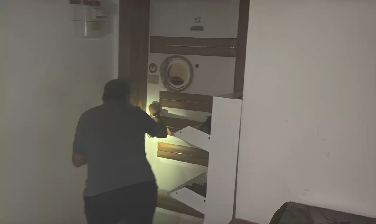 Aksaray'da elektrik panosunda çıkan yangın çatıya sıçradı 4