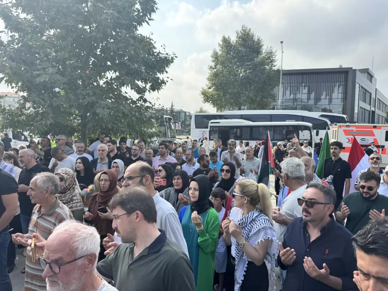 Filistin Konvoyu Sakarya'dan dualar ve tekbirlerle Ankara'ya uğurlandı 6