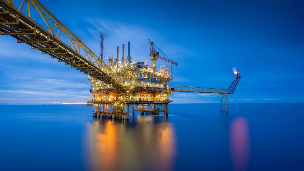 Brent petrol 93,40 dolardan işlem görüyor 6