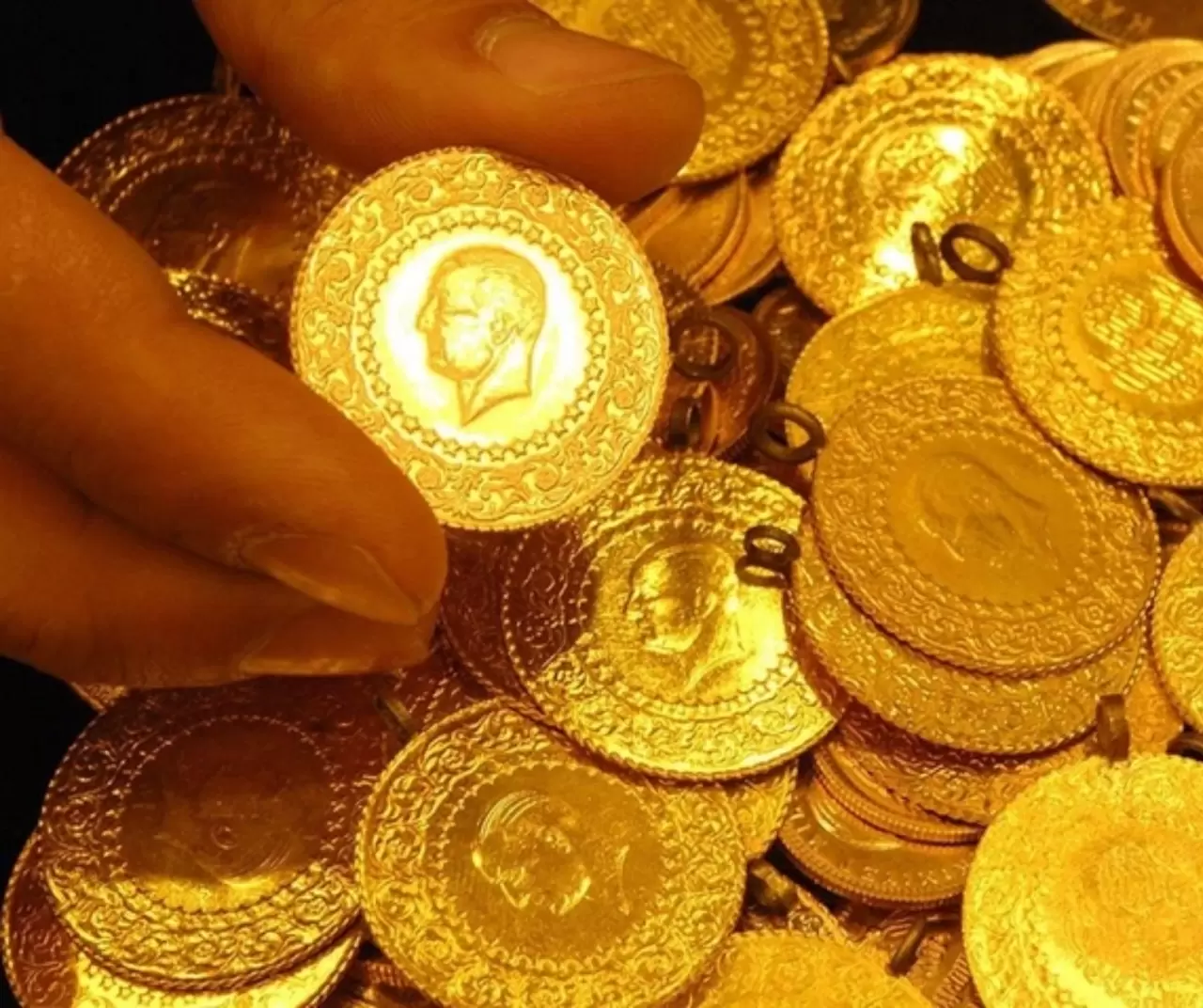 Gram altın 6 bin 384 lirayı gördü! 6