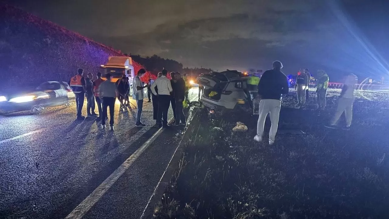 Yolcu otobüsü ile SUV çarpıştı: 1’i ağır 7 yaralı 2