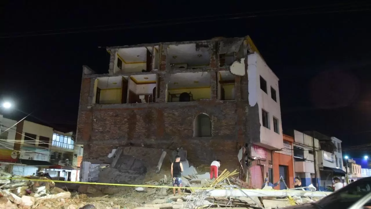 7,4 büyüklüğündeki deprem Kolombiya’yı vurdu 1