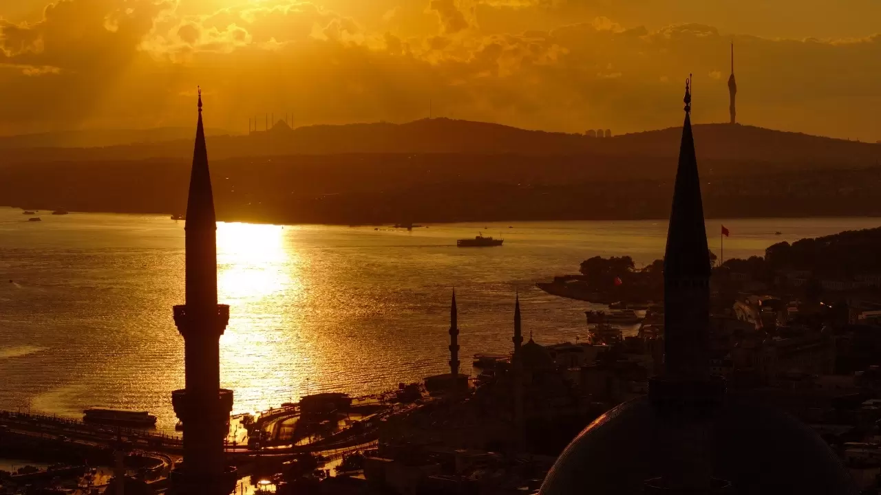 İstanbul’da gün doğumundan büyüleyen manzara! 4