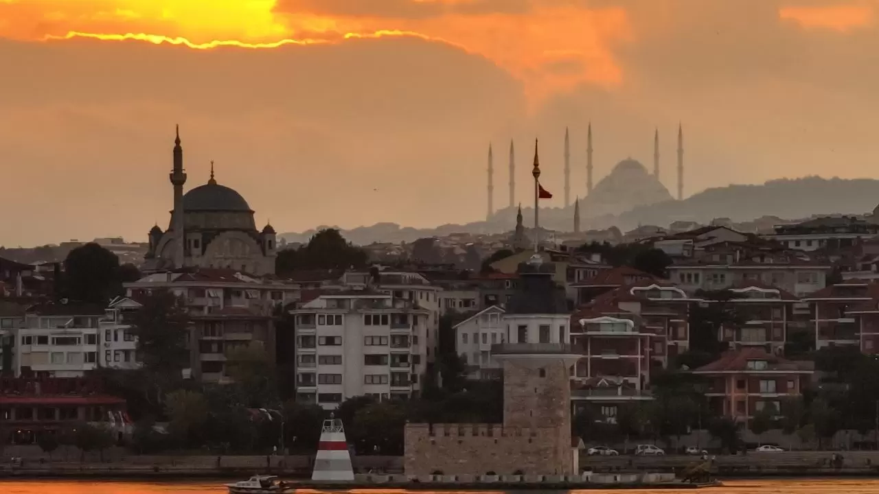 Kız Kulesi ve gün doğumu aynı karede 5
