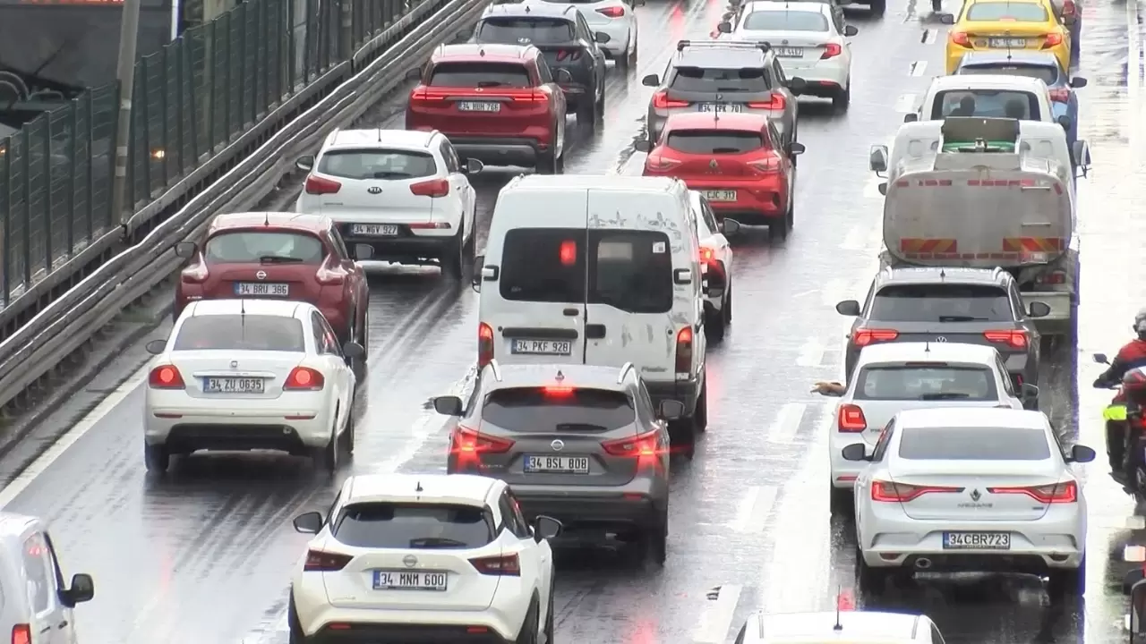 İstanbul’da sabah trafiği kilitlendi 7