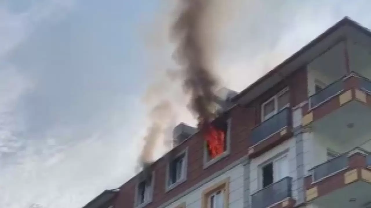 Antakya'da evde çıkan yangın korkuttu! 1