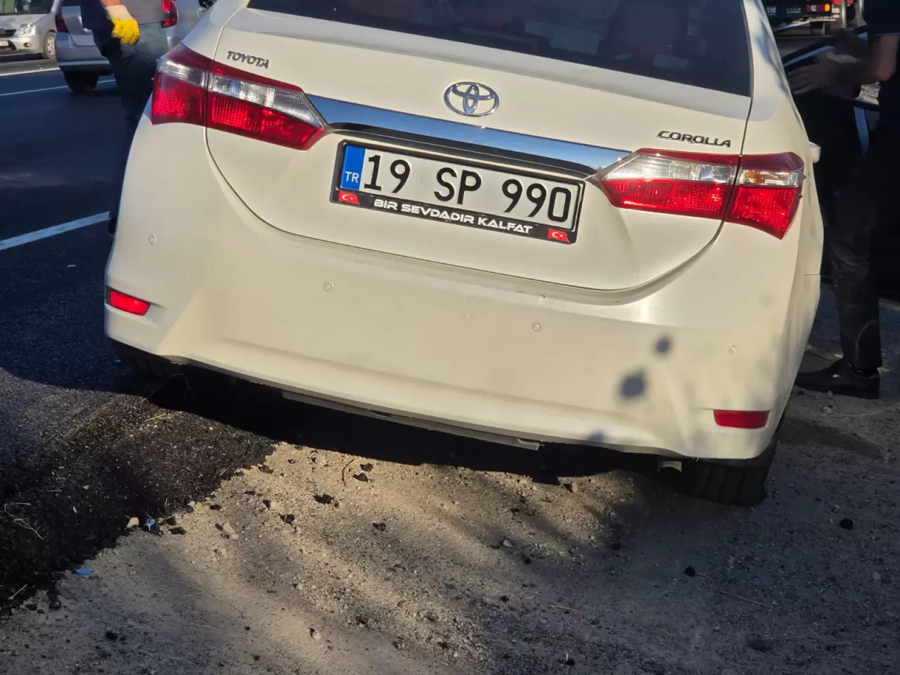 Elmadağ'da karşı şeride geçen otomobil dehşet saçtı 7