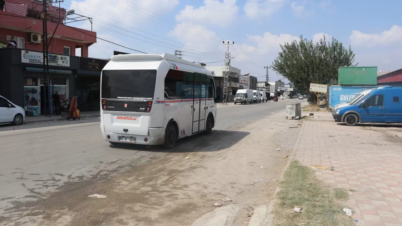 Minibüsün çarpıp metrelerce sürüklediği 11 yaşındaki çocuk yoğun bakımda 4