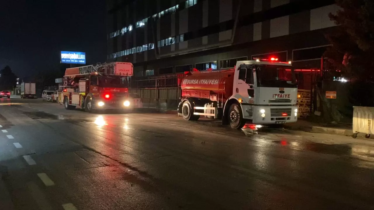 Bursa’da tekstil fabrikasında yangın 3