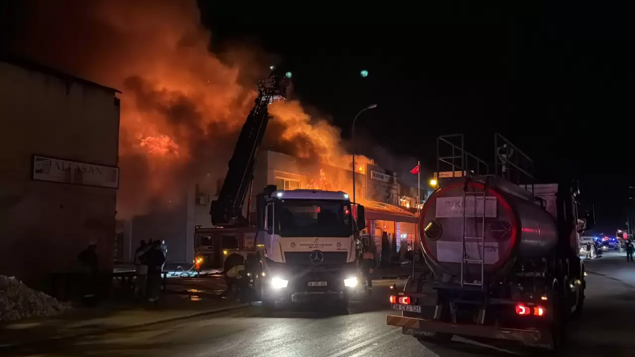 Eskişehir'de korkutan sanayi yangını 2