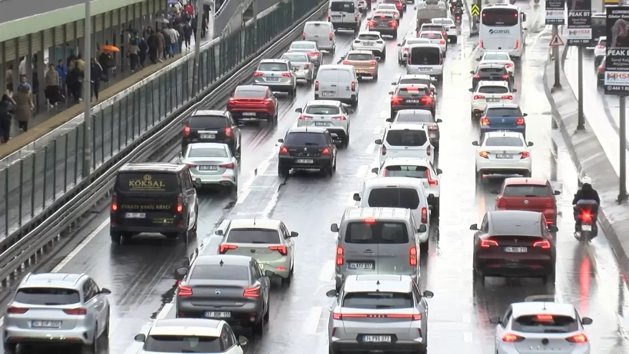 İstanbul’da sabah trafiği kilitlendi 4