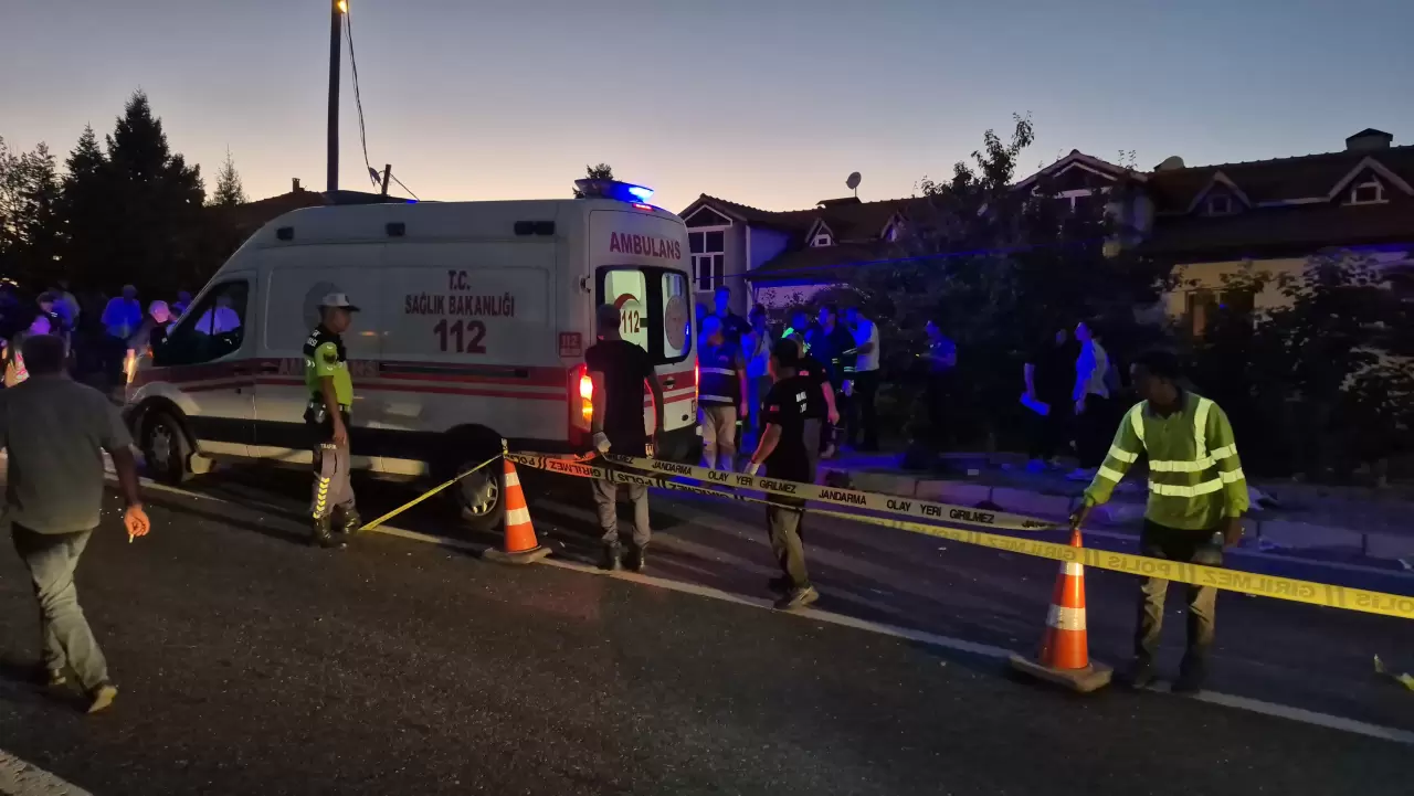 Düzce'deki kazada ölen 4 kişinin kimliği belirlendi 5
