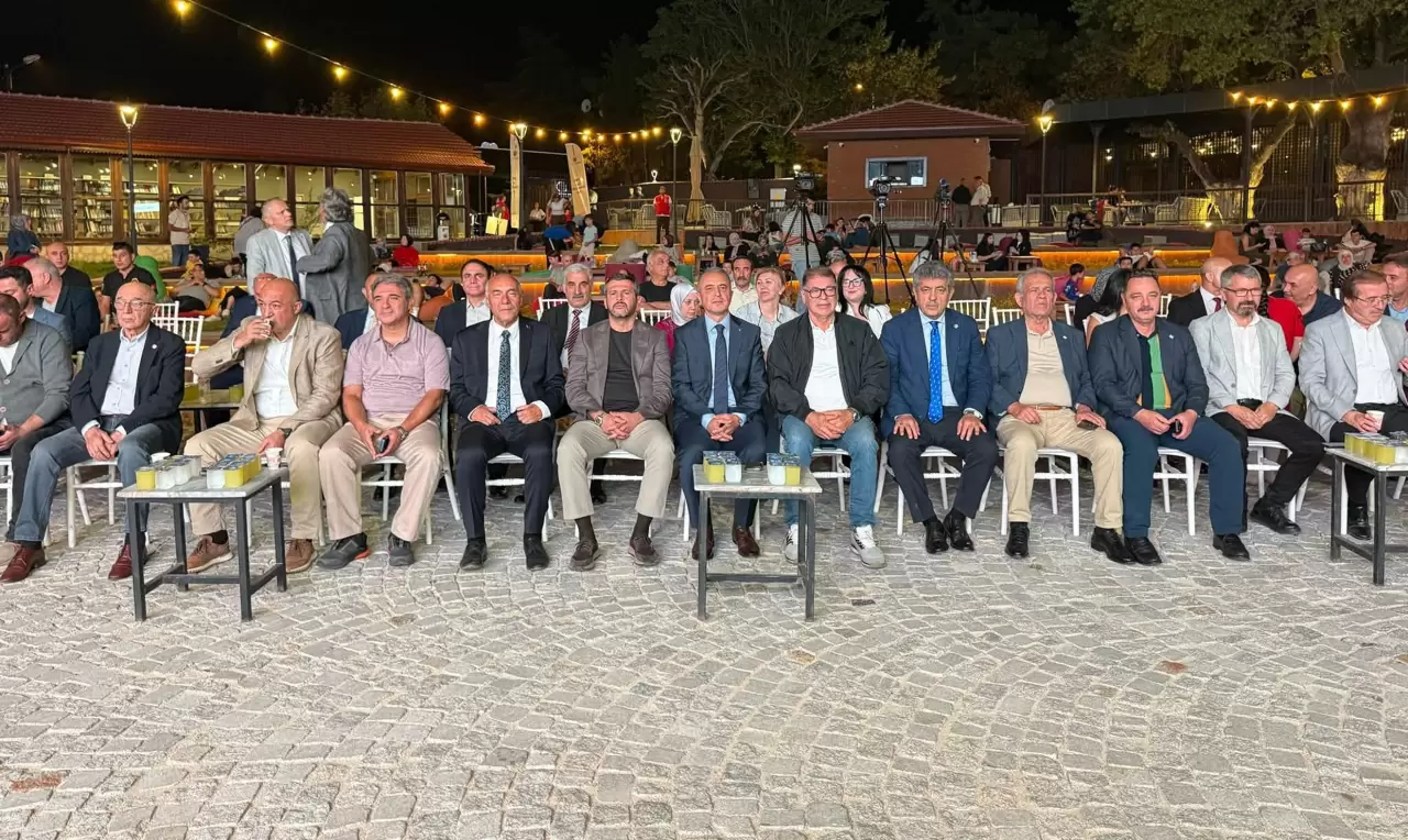 Türk dünyasının ödüllü yapımları izleyiciyi büyüledi 8