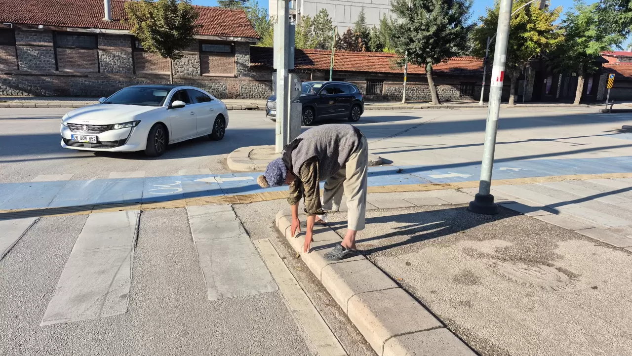 56 yaşında ama görenleri şaşırtıyor! Eskişehir sokaklarının Dragon'u! 4