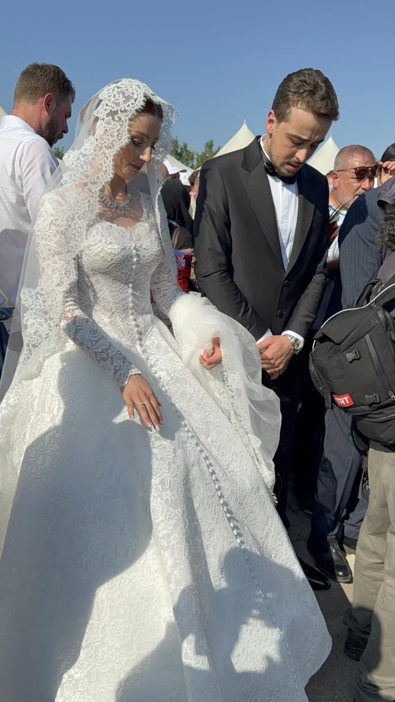 Düğün salonu yerine Erdoğan'ın yolunu tuttular 6