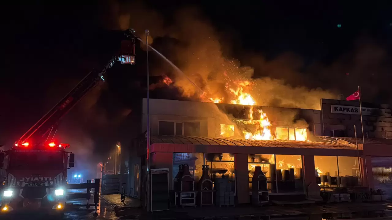 Eskişehir'de korkutan sanayi yangını 4