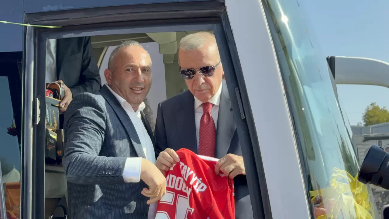 Düğün salonu yerine Erdoğan'ın yolunu tuttular 3