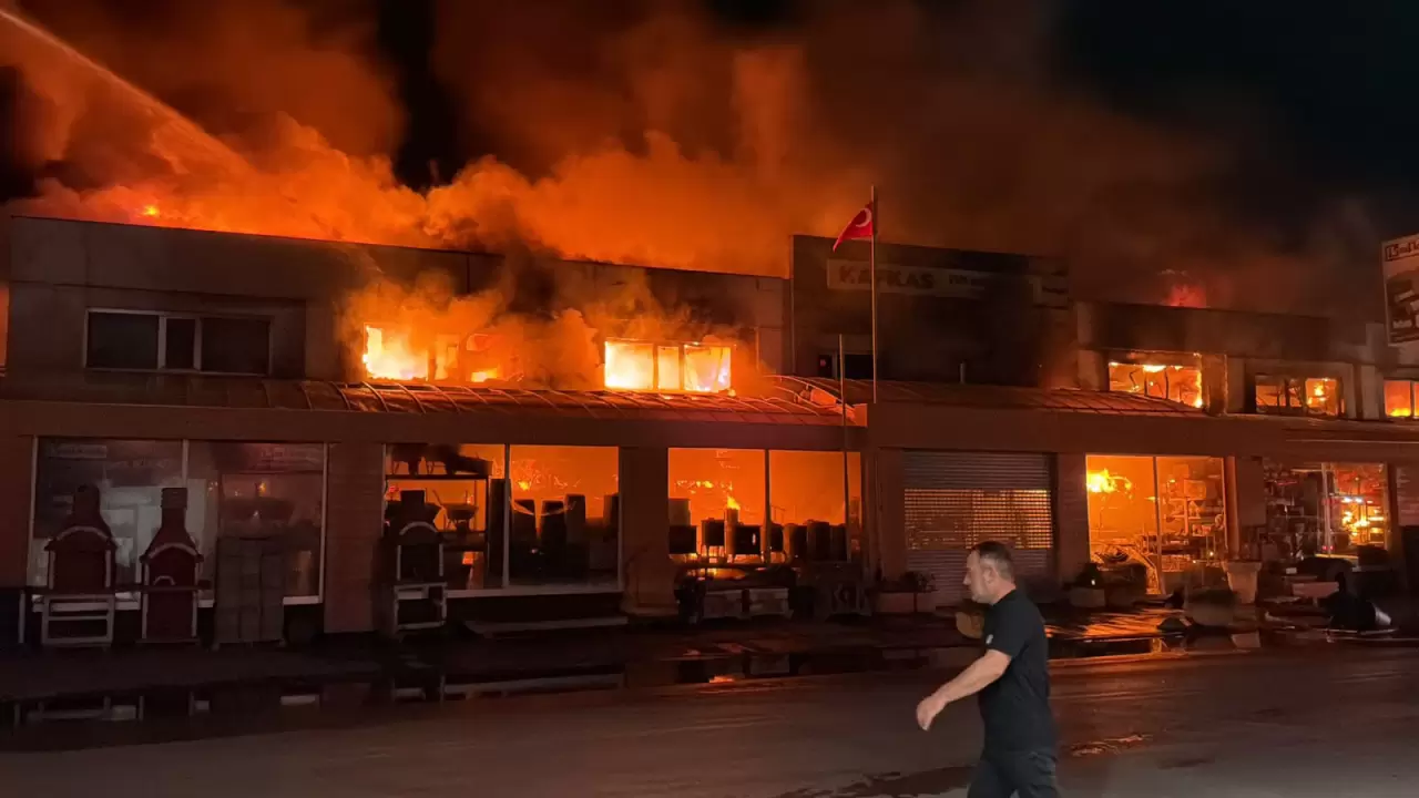 Eskişehir'de korkutan sanayi yangını 5