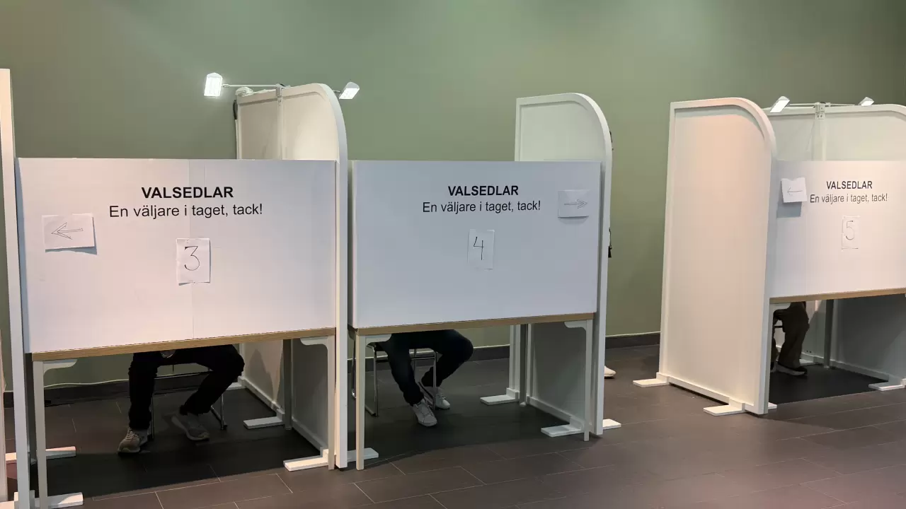 İsveç yarın sandık başında: Seçim yarışı başa baş 2