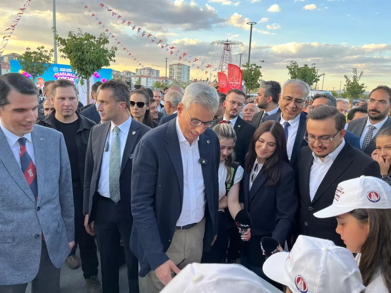 Türkiye'de her 3 kişiden 1'i sigara içiyor 7