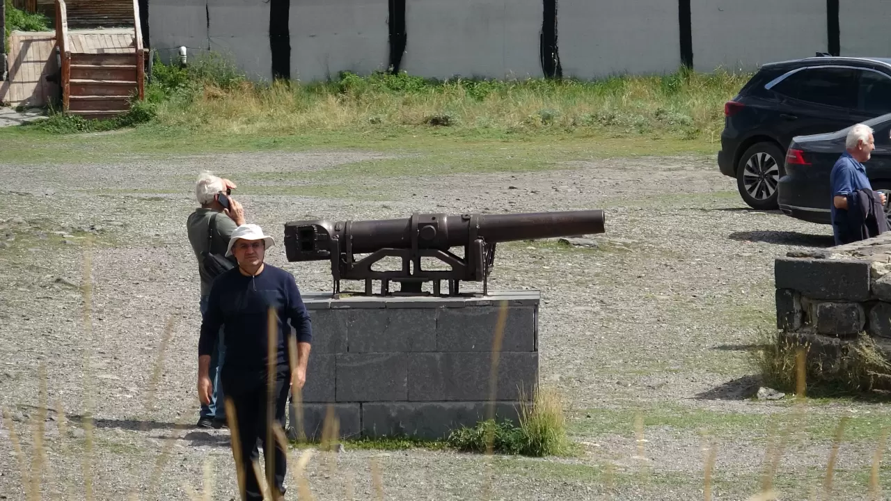 Kars’taki 900 yıllık yapı görenleri hayran bırakıyor! 2