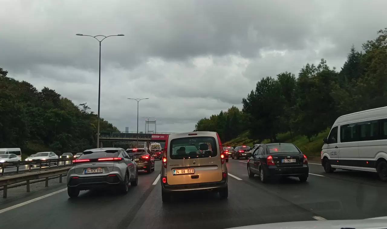 İstanbul’da yağmur trafiği vurdu 5