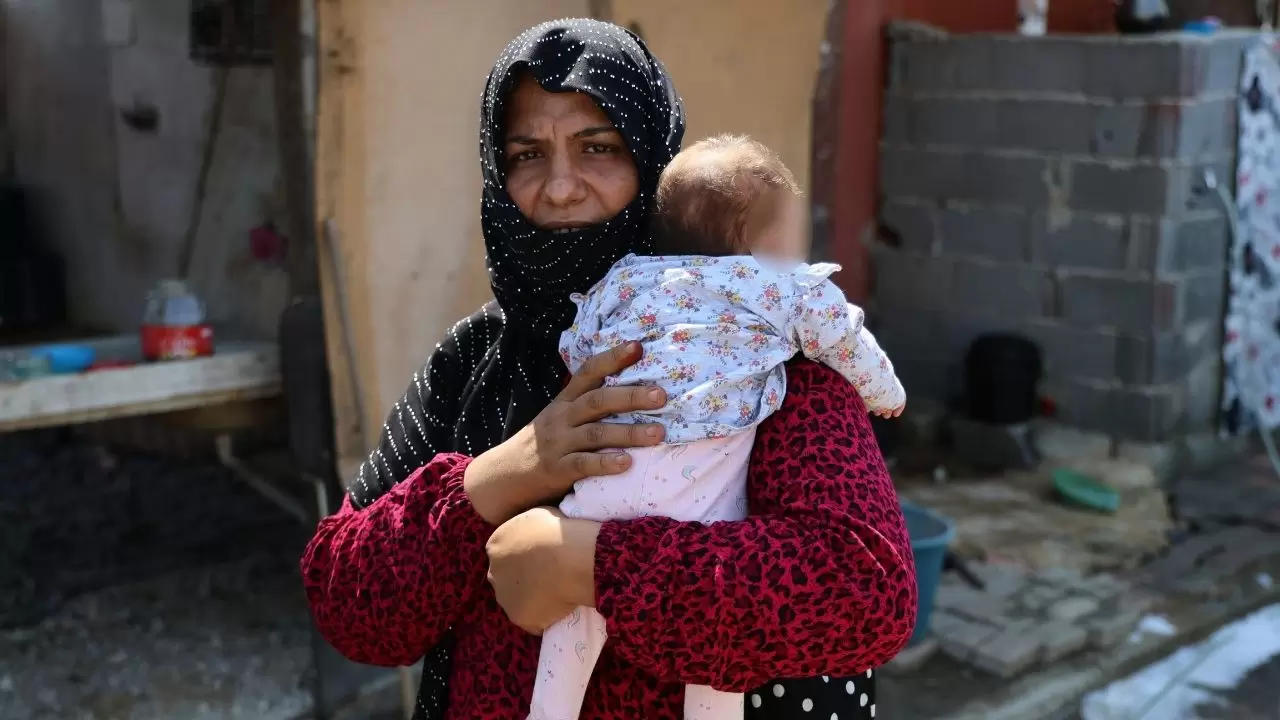 1,2 milyon liralık borçla hayvan pazarı ahırındaki çadıra mahkum oldu! 5