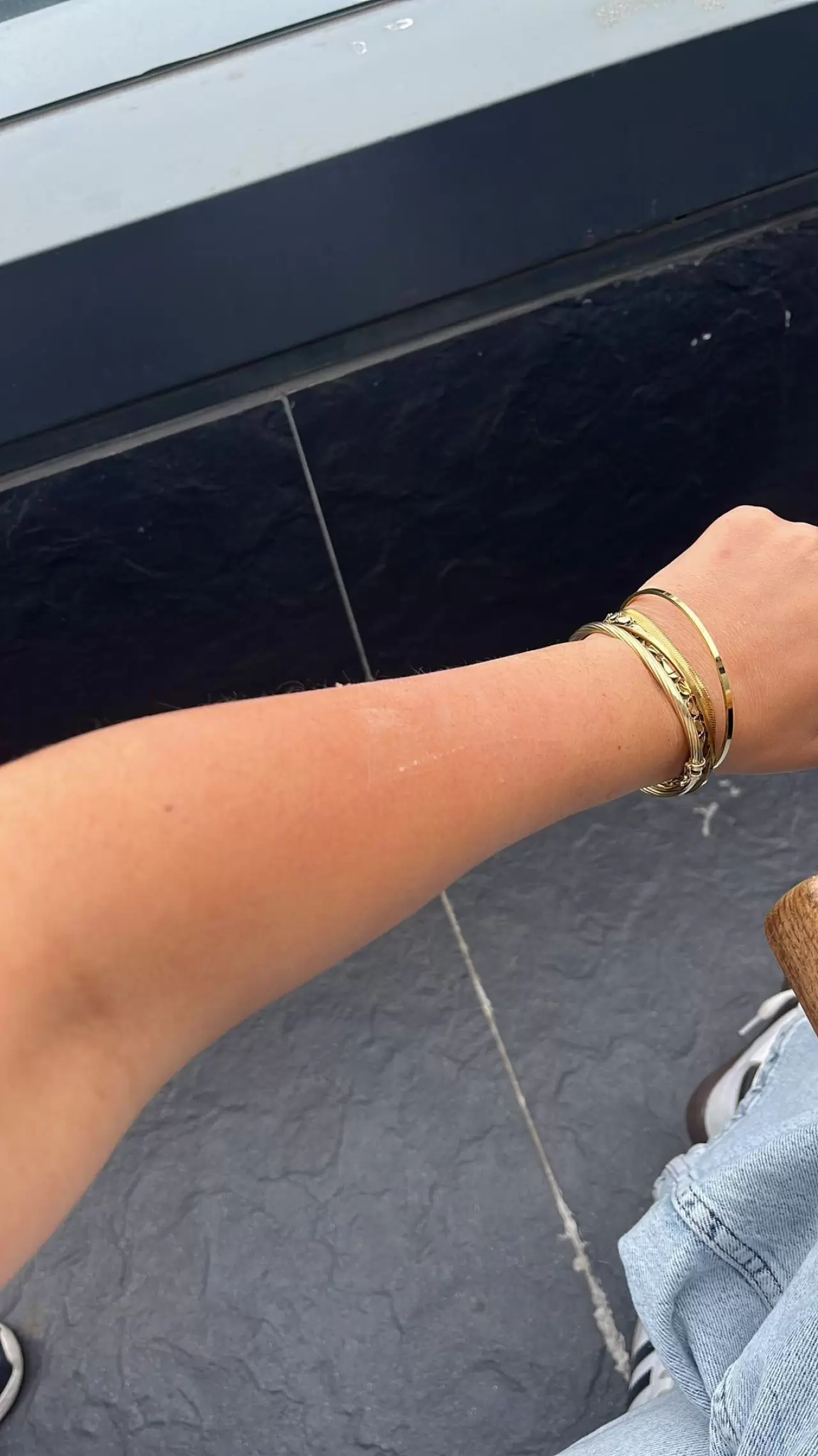 Otomobilin camından içeri uzanıp saldırdı 11