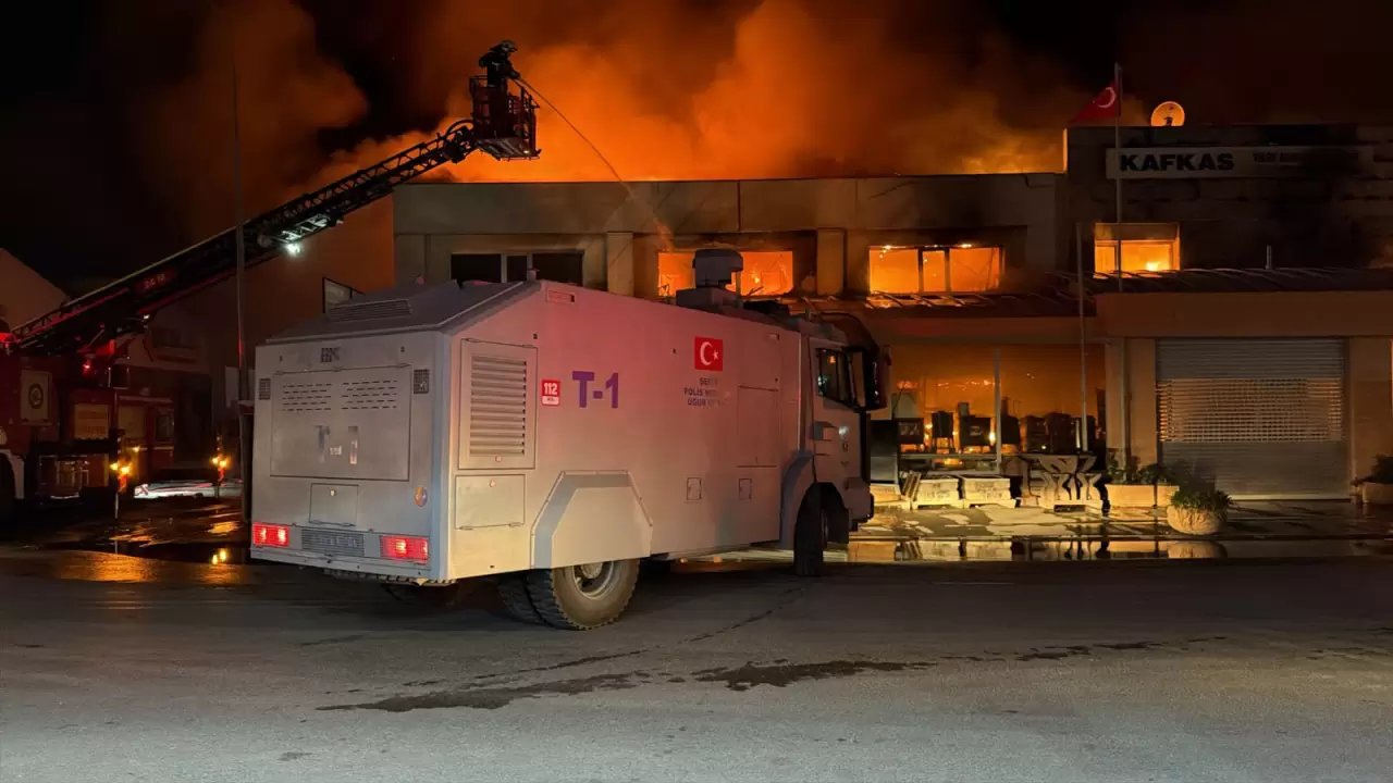 Eskişehir'de korkutan sanayi yangını 1