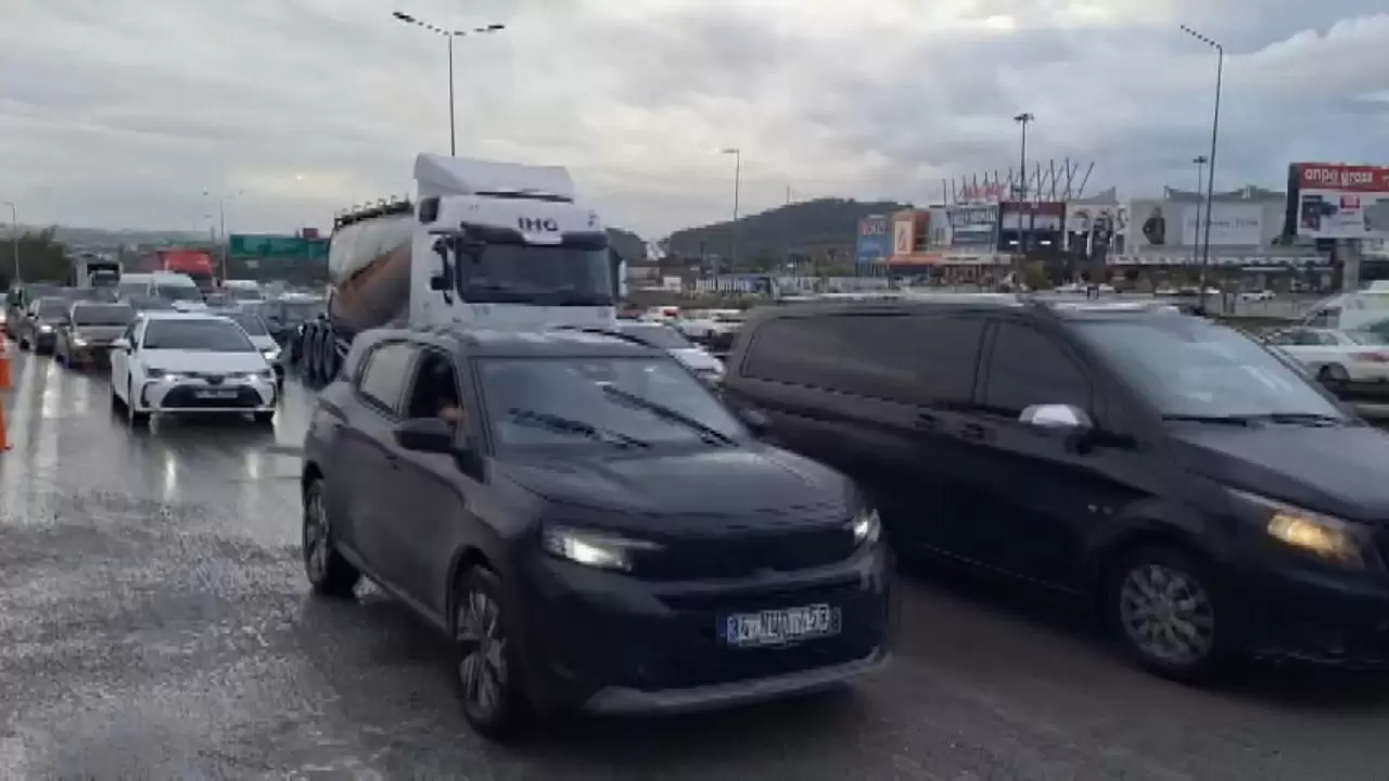 İstanbul’da sabah trafiği kilitlendi 2