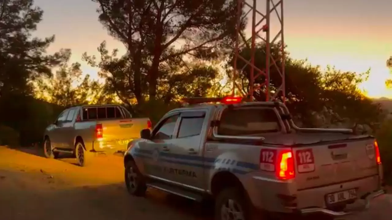 Jandarma yolları trafiğe kapattı 4