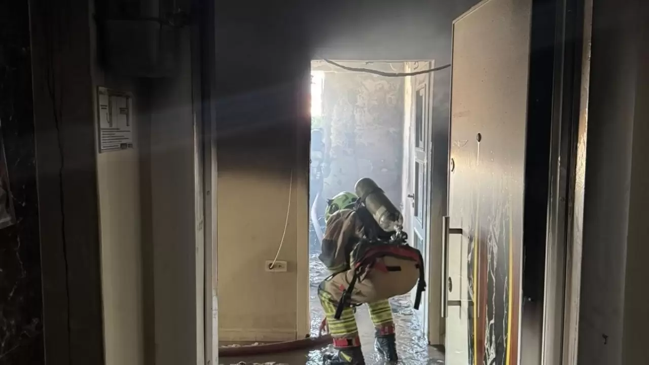 Antakya'da evde çıkan yangın korkuttu! 2