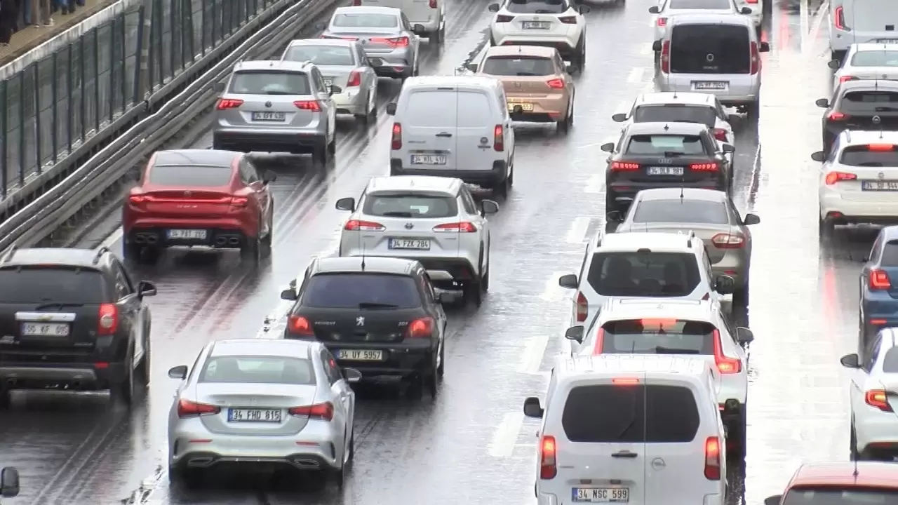 İstanbul’da sabah trafiği kilitlendi 6