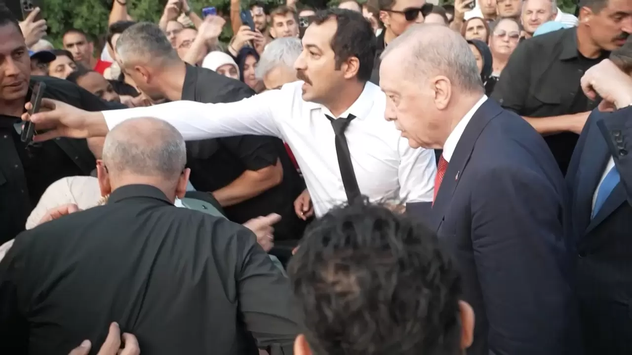 Cumhurbaşkanı Erdoğan engelli genci duygulandırdı 4