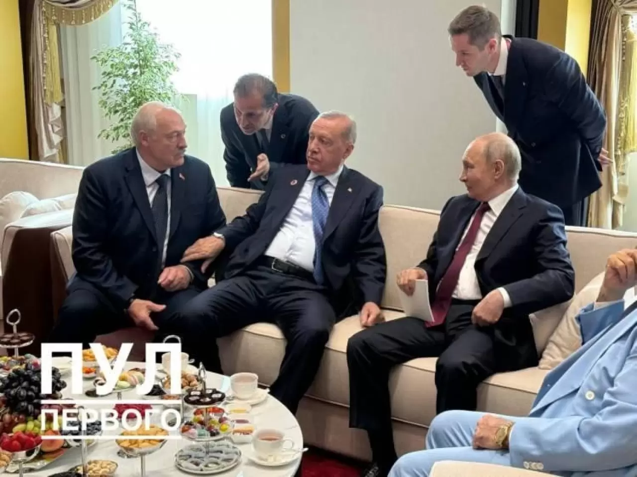 Cumhurbaşkanı Erdoğan'dan Bişkek'te yoğun diplomasi: Putin ve Lukaşenko ile görüştü 8