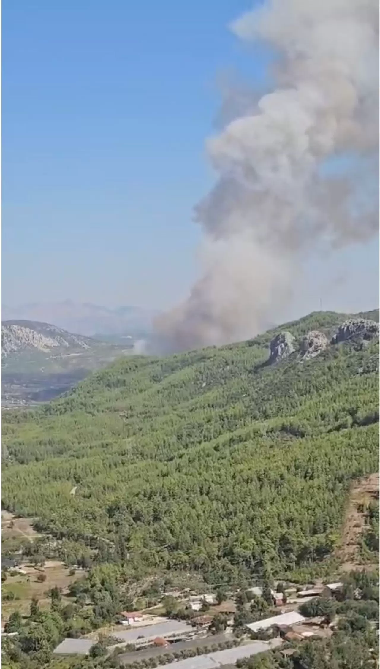 Antalya'da alevlerle zorlu savaş 14